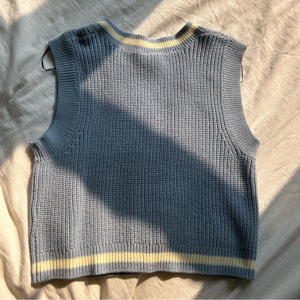 H&M Ribbed Sweater Vest - Picture 3 of 5